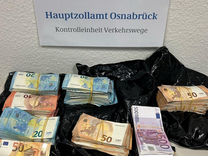 Osnabrücker Zoll stellt 70.000 Euro sicher; Bargeldschmuggel bei Fahrzeugkontrolle aufgedeckt (Archiv)