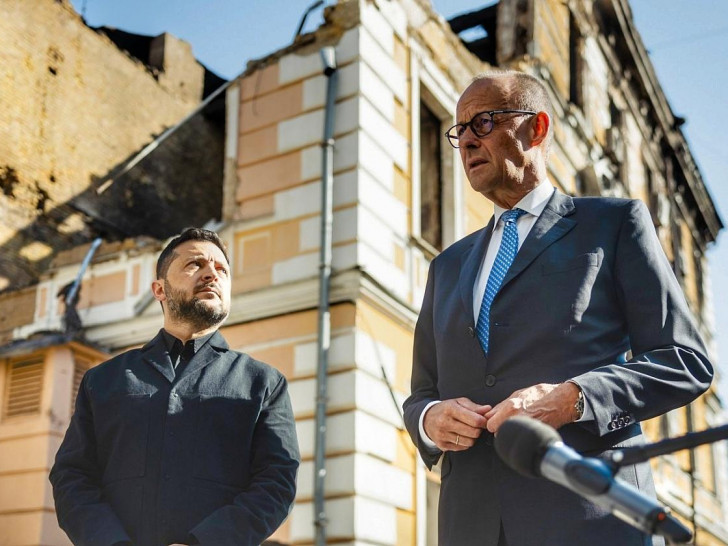 Wolodymyr Selenskyj und Friedrich Merz am 04.10.2026