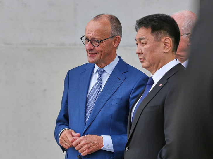 Friedrich Merz und Ukhnaa Khurelsukh am 21.10.2026