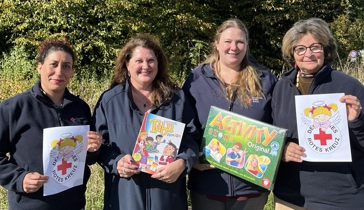 Gemeinsam für leuchtende Kinderaugen: Das Team der DRK-Weihnachtsengel freut sich auf die diesjährige Aktion „Wunschzettel an die DRK-Weihnachtsengel“. V. l. n. r.: Marjan Tabe-Bordbar, Christel Seigneur, Frederike Schwieger und Frauke Stechow.