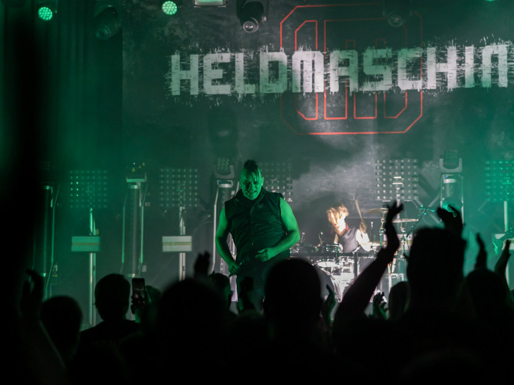 Heldmaschine rockten das westand.