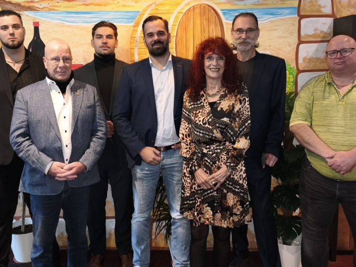 Die neue AfD Fraktion (von links): Vico Reinecke, Uwe Fiest, Lukas Müller Bühnert, Robert Preuß, Monika Hofmann, Ralf Hofmann und Thomas Kratzke.