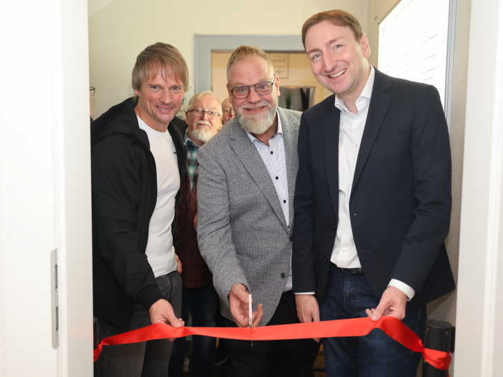 Mit zahlreichen Gästen, Unterstützern und Kooperationspartnern feierte der Verein SuperSZ sein zehnjähriges Bestehen und zugleich die Wiedereröffnung seiner Begegnungsstätte am Neuen Mühlenweg. 