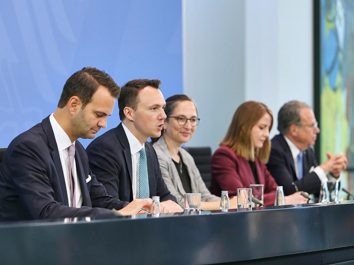 Vorstellung Abschlussbericht der Rentenkommission (Archiv)