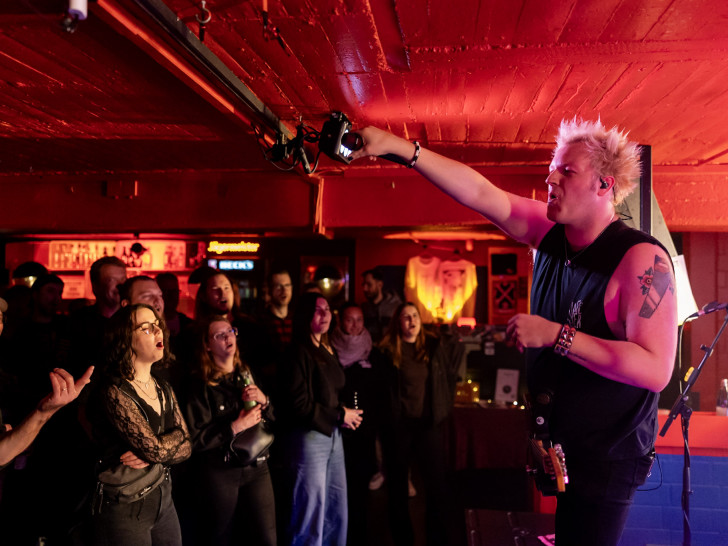 Druckvoller Punkrock: Final Impact aus Braunschweig lieferte im Wolfsburger Sauna-Klub ab.