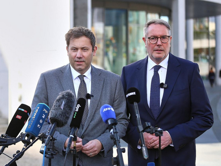 Lars Klingbeil und Alexander Schweitzer am 13.10.2026