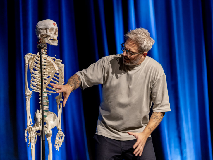 Frederic Newnham alias „Der Physiopath“.