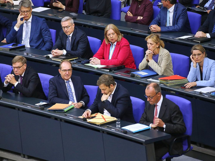 Wichtige Teile der Bundesregierung mit dem Bundeskanzler (Archiv)