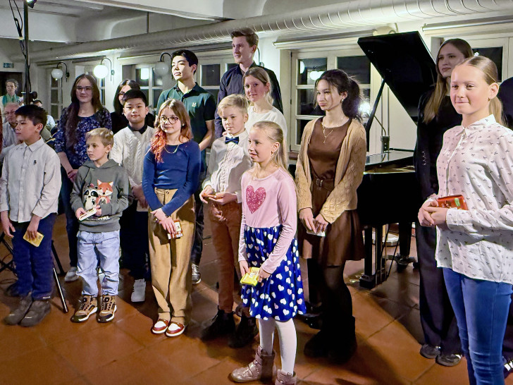 Erfolgreicher Konzertauftakt in der Alten Feuerwache: Viel Applaus gab es für die Stipendiatinnen und Stipendiaten der fördernden Institutionen und für die Preisträgerinnen und Preisträger des Wettbewerbs.