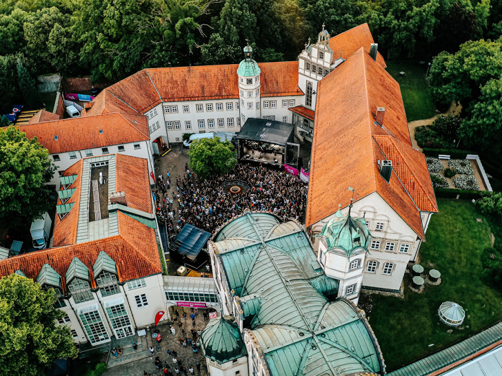 Im Schlosshof finden die größten Konzerte statt.