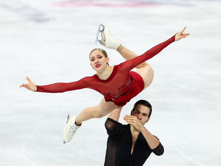 Minerva Fabienne Hase und Nikita Volodin im Kurzprogramm bei Olympia 2026