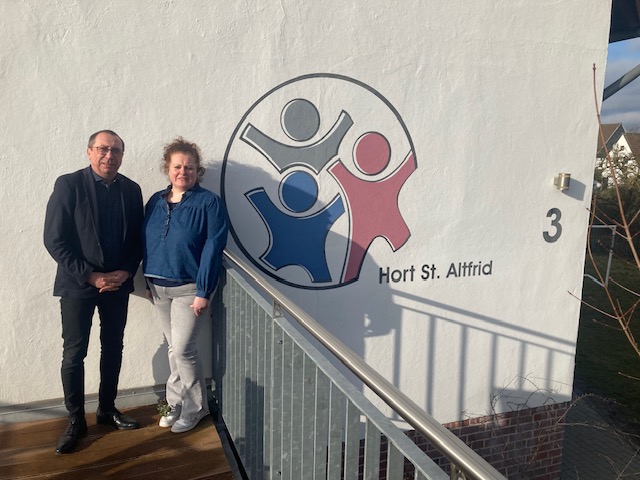 Michael Gruber und Kita-Leiterin Jasmin Cassier.