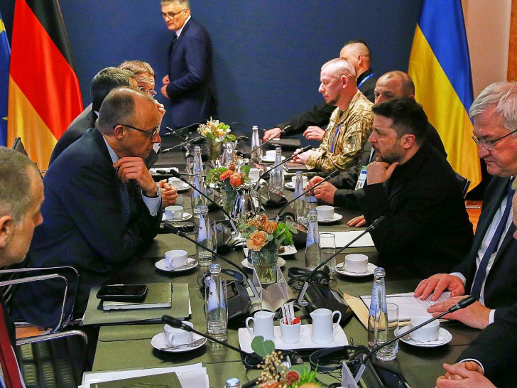 Friedrich Merz und Wolodymyr Selenskyj am 13.02.2026