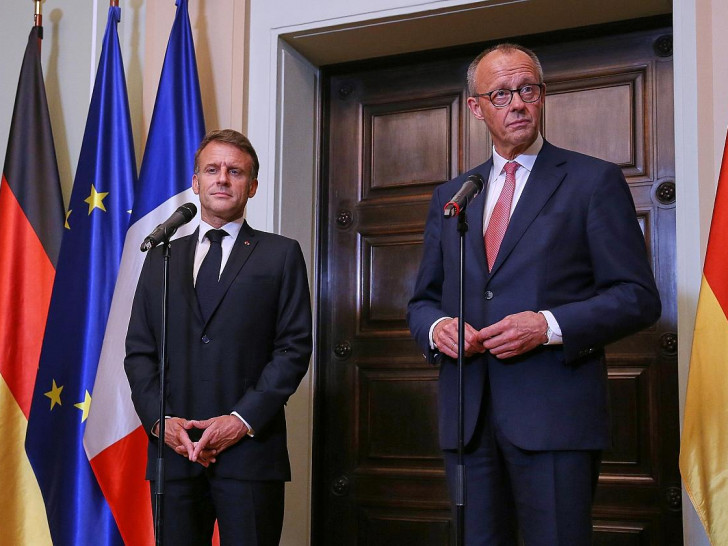 Emmanuel Macron und Friedrich Merz (Archiv)