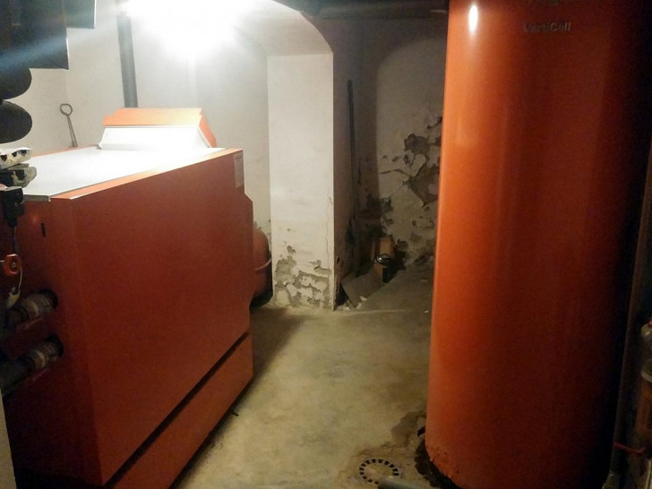 Heizkessel im Altbau-Keller (Archiv)