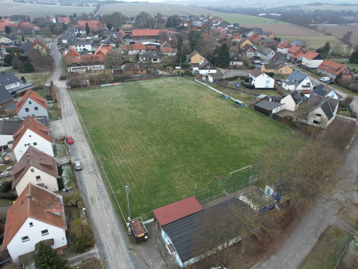 Der Sportplatz in Groß Mahner steht im Fokus: Wird hier ein Neubaugebiet entstehen?