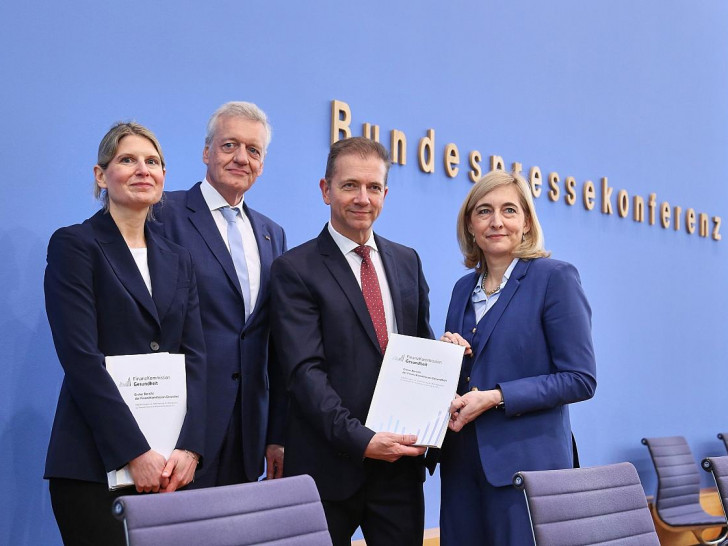 Gesundheits-Kommission legt Vorschläge vor am 30.03.2026