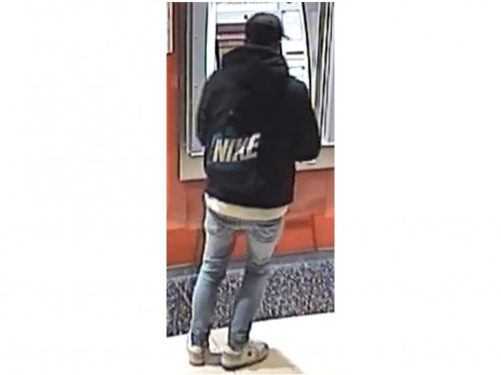 Der Täter überfiel eine 85-Jährige in Königslutter.