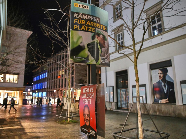 Wahlplakate zur Landtagswahl von CDU und SPD in Baden-Württemberg (Archiv)