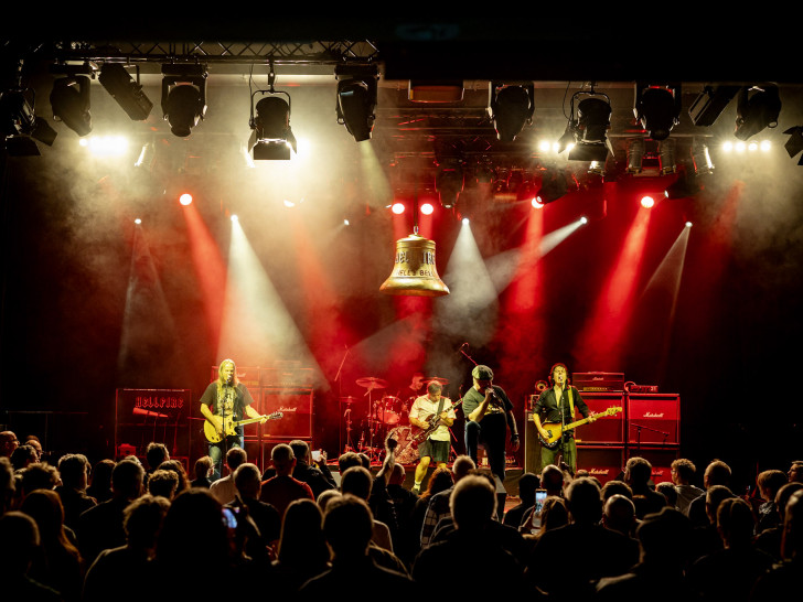 Hellfire - A Tribute to AC/DC brachte das Westand zum Kochen.