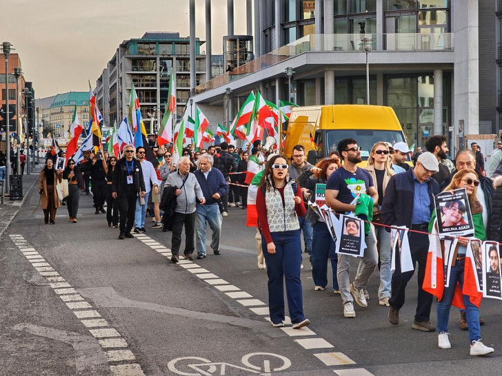 Demo für Regime-Wechsel im Iran (Archiv)