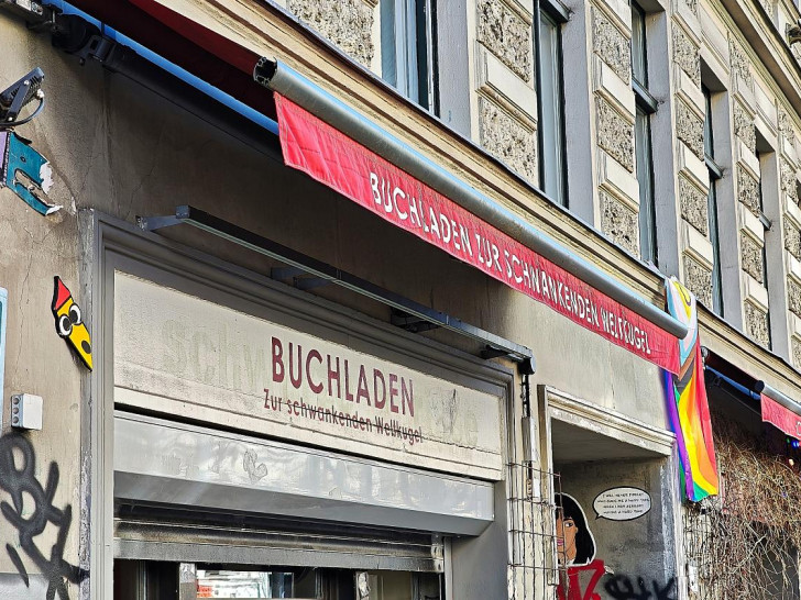 Vom Buchhandlungspreis ausgeschlossener Buchladen "Zur schwankenden Weltkugel" (Archiv)