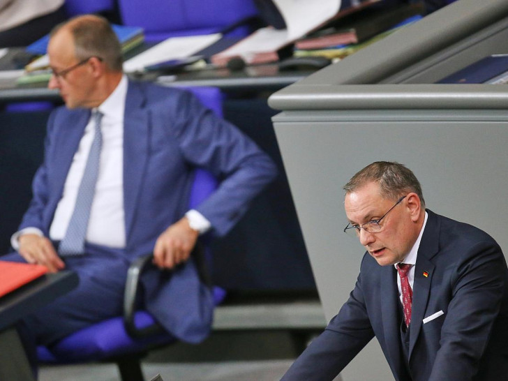 Friedrich Merz und Tino Chrupalla (Archiv)