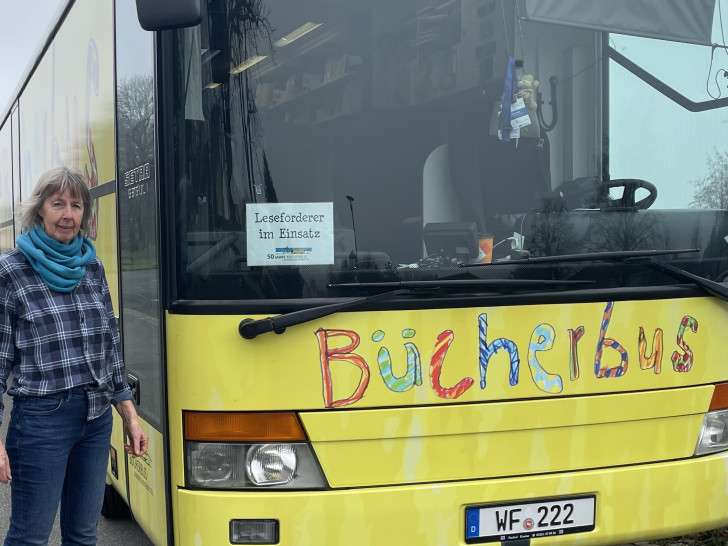 Kinderbuchillustratorin Silke Brix begeisterte Kinder mit Lesungen, Zeichenvorführungen und spannenden Einblicken in Literatur und Geschichte.