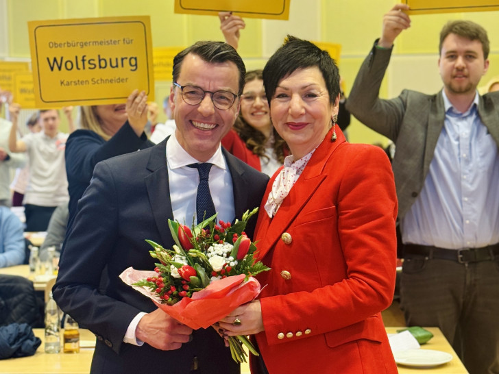 Dr. Karsten Schneider mit Immacolata Glosemeyer.