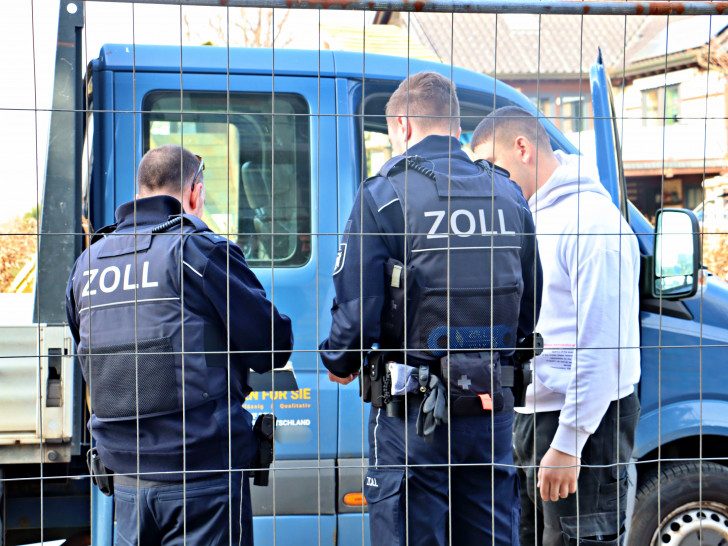 Der Braunschweiger Zoll überprüfte Baustellen der Region.