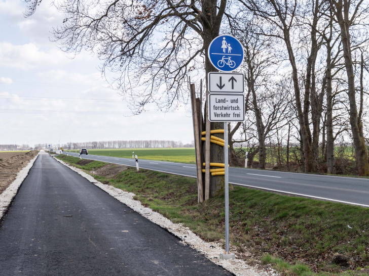 Der Radweg an der L636 zwischen Salder und Nord-Süd-Straße.
