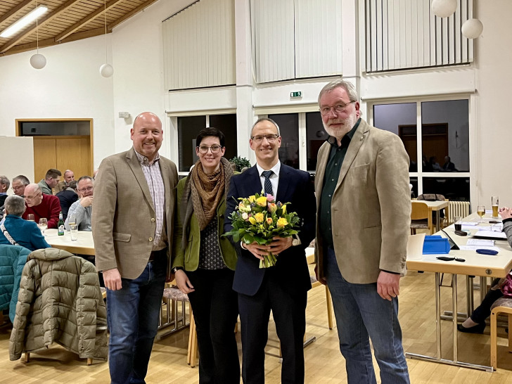 Von links: Holger Bormann, Sarah Grabenhorst-Quidde, Dr. Christian Schieder, Karl-Heinz Müller.