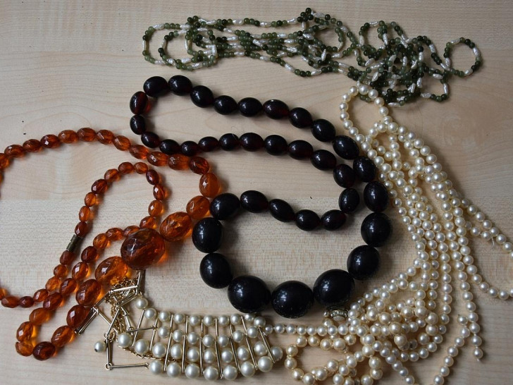 Bei Aufräumaktion Schmuck gefunden (Archiv)