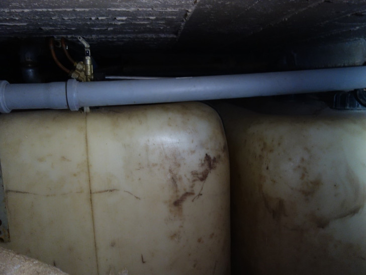 Die Tanks hatten ein Fassungsvermögen von insgesamt 3.200 Litern.