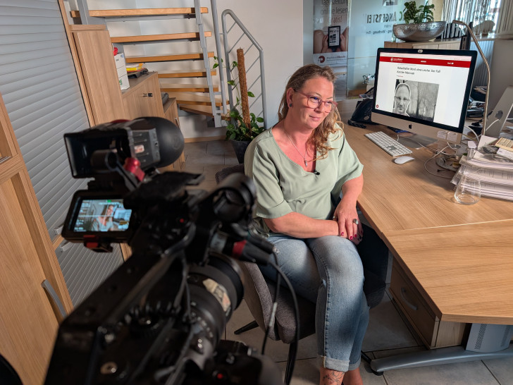 Für die True-Crime-Serie "Mord im Dorf" wurde auch regionalHeute.de-Redakteurin Anke Donner vor die Kamera gebeten.