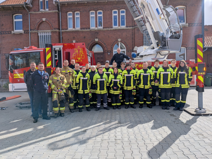Diese neuen Einsatzkräfte sind jetzt für die Feuerwehren im Nord-Elm einsatzbereit.