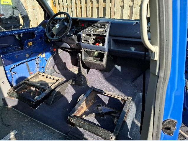 Der Wagen wurde komplett ausgeräumt.