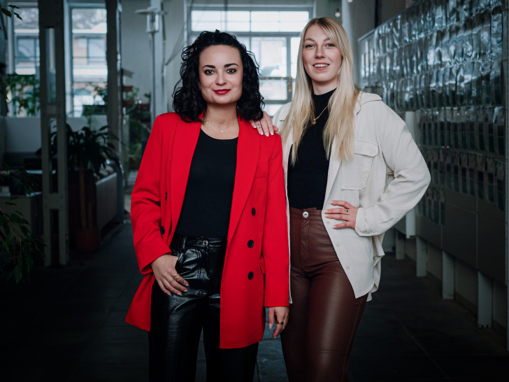 Larissa Mora Morcillo (li.) und Vajda Jessie Lüneburg.