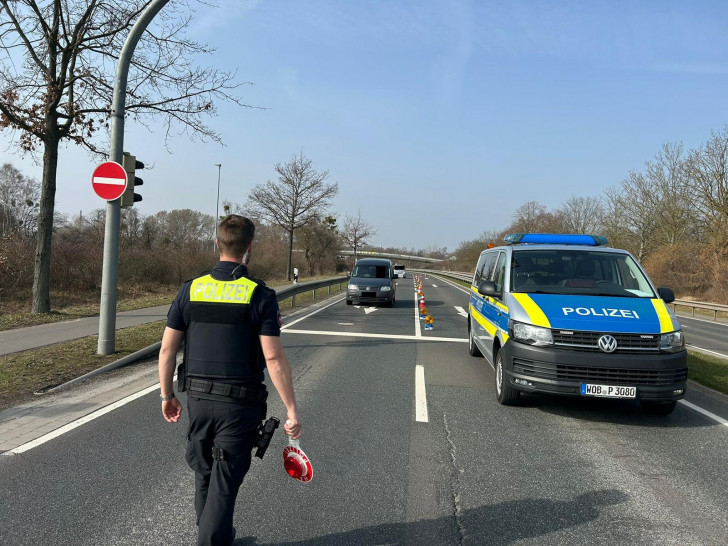Zu Beginn der Mittagszeit war die Polizei auf der B188 im Einsatz.