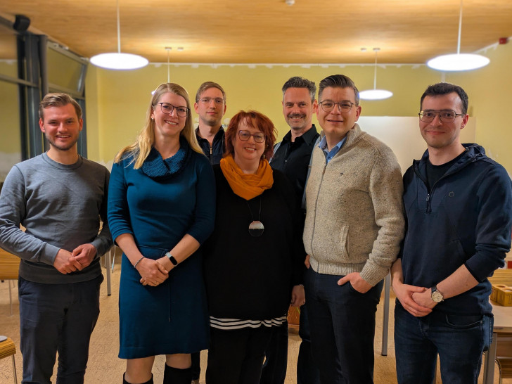 Der neu gewählte Vorstand: Vincent Schwarz, Christina Balder, Kevin Gewalt, Bettina Otte-Kotulla, Pierre Balder, Björn Försterling, Max Weitemeier 