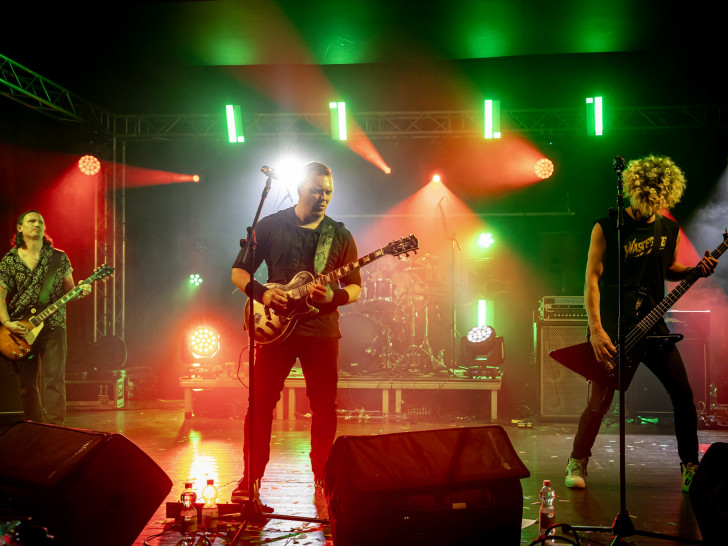 Wastegeate heizten dem Publikum beim Helmfest-Warmup ein.