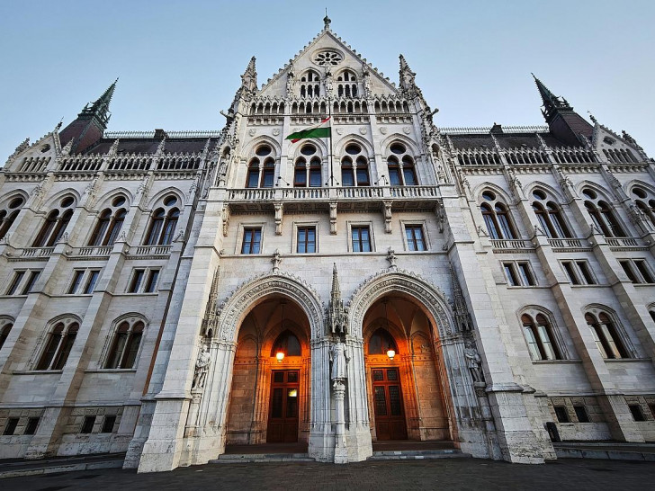 Ungarns Parlament (Archiv)