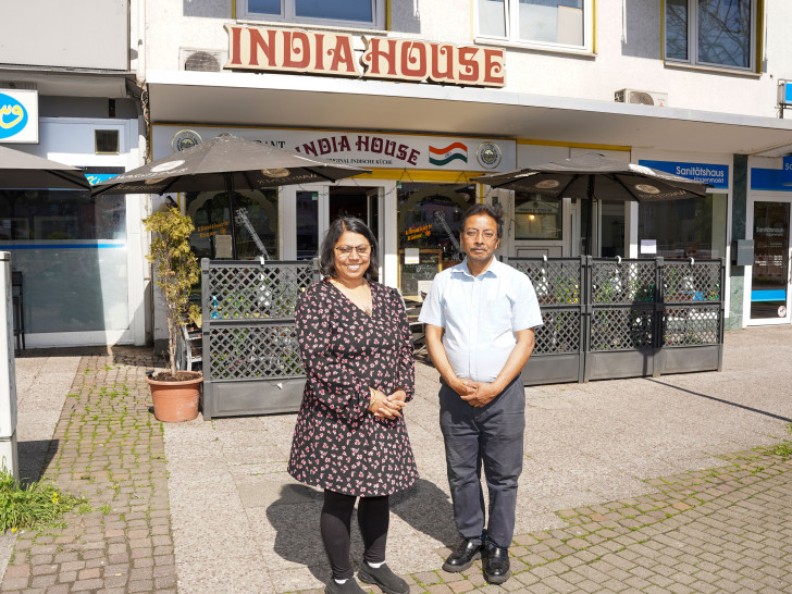 Shrabani Mazumder und ihr Mann Shyamal Das betrieben seit 20 Jahren das India House am Hagenmarkt in Braunschweig. Doch die Baustellen macht den Gastronomen zu schaffen.
