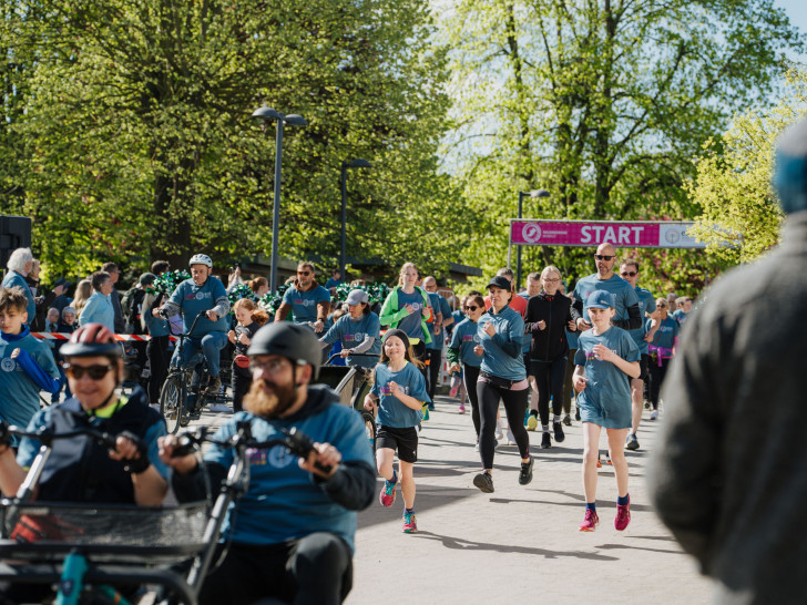 Mehr Menschen als jemals zuvor haben in diesem Jahr am inklusiven Spendenlauf teilgenommen.