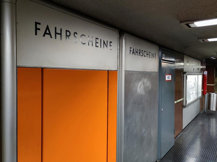 Entfernter Fahrscheinautomat (Archiv)