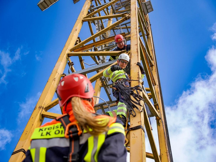 Fortbildung zur Absturzsicherung bei der Kreisfeuerwehr Landkreis Oldenburg (Archiv)