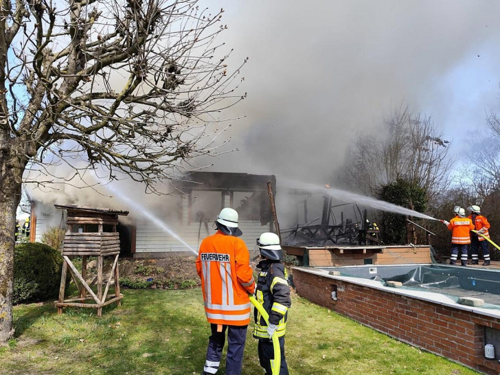 Die Rauchentwicklung war so stark, dass Anwohner aufgefordert wurden, Fenster und Türen geschlossen zu halten. (Archiv)