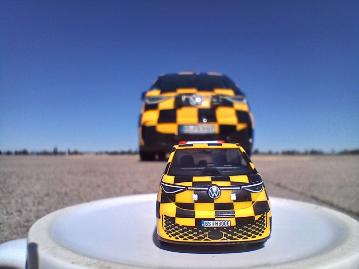 Das Original und das detailgetreue Modell.