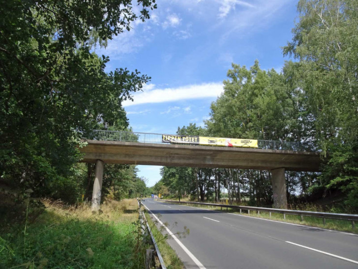 An dieser Brücke an der B188 kommt es zu Sanierungsarbeiten.