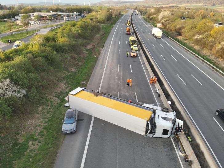 Auf der A7 kam es am heutigen Donnerstag zu einem schweren Unfall.